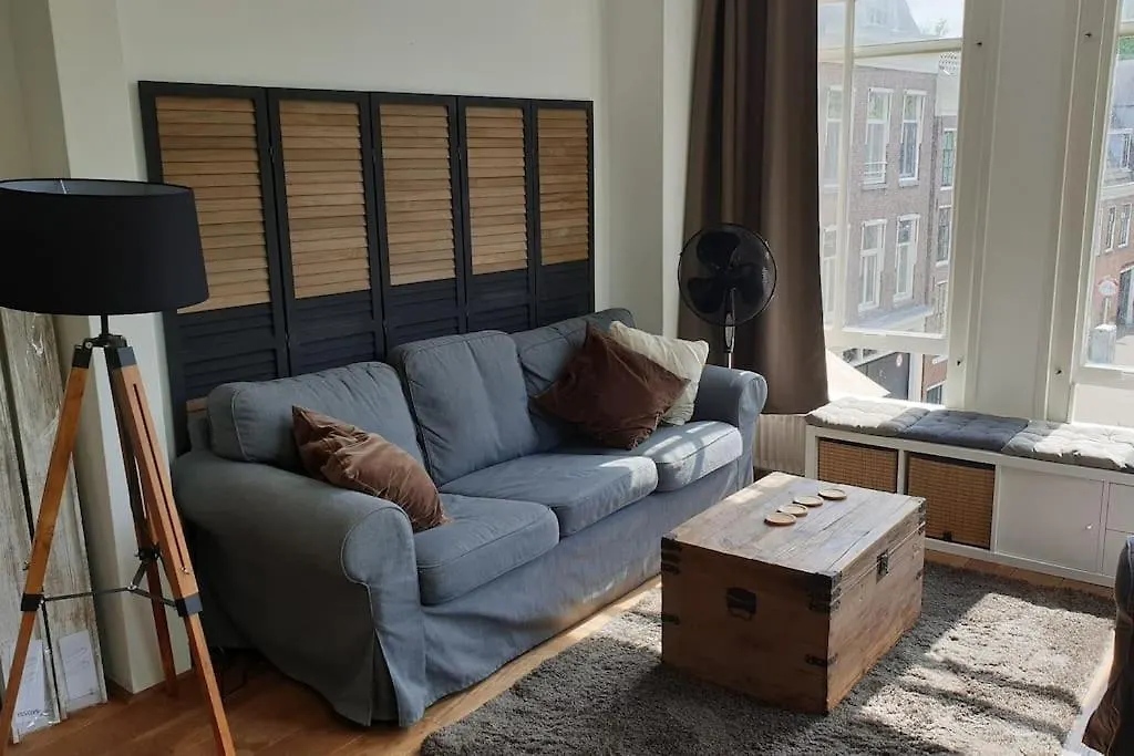 Amsterdam - Bright, Canal-Side, Central, Renovated 1Br Apartment 0*,  Netherlands